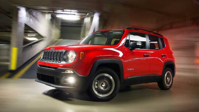 Eis o lançamento mais aguardado do ano: o Jeep Renegade chega ao país em três versões de acabamento; esta é a versão de entrada Sport | <a href="https://quatrorodas.abril.com.br/noticias/fabricantes/saiba-tudo-jeep-renegade-850580.shtml" target="_blank" rel="migration">Leia m</a>