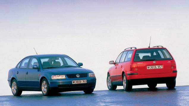 Um Passat completamente novo estreou em 1996; com a plataforma do primeiro Audi A4, ele inaugurou uma nova identidade visual de design na VW