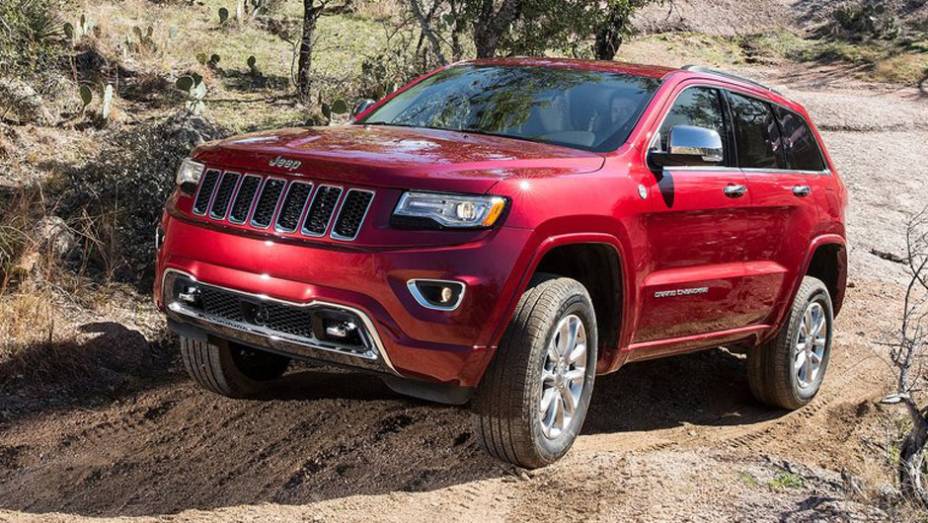 Um tapa no visual e o câmbio automático de oito marchas são as principais novidades do Grand Cherokee | <a href="https://quatrorodas.abril.com.br/carros/lancamentos/jeep-grand-cherokee-771722.shtml" rel="migration">Leia mais</a>