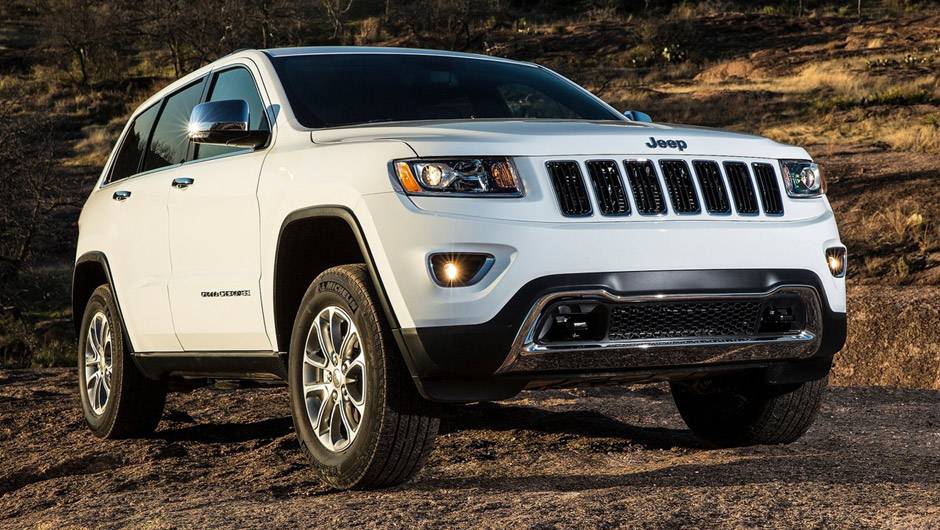 O modelo foi um dos respons&aacute;veis pela onda dos SUVs de luxo no pa&iacute;s, em meados dos anos 90; com o novo visual, a expectativa &eacute; voltar a vender bem | <a href="https://quatrorodas.abril.com.br/carros/lancamentos/jeep-grand-cherokee-771722.shtml" rel="migration">Leia mais</a>
