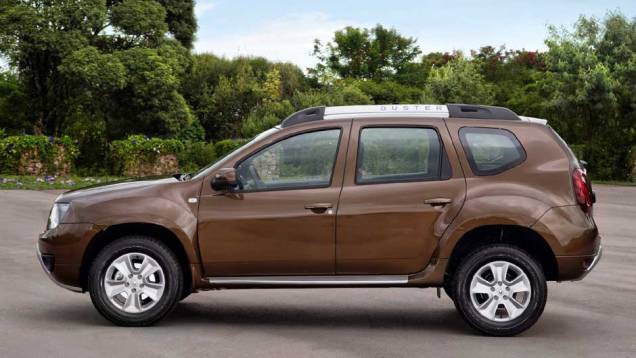 Quase tudo igual olhando de lado: apenas as barras longitudinais foram redesenhadas | <a href="https://quatrorodas.abril.com.br/noticias/fabricantes/renault-duster-2016-estreia-novo-visual-852094.shtml" target="_blank" rel="migration">Leia mais</a> Quase tudo igual olhando de lado: apenas as barras longitudinais foram redesenhadas | <a href="https://quatrorodas.abril.com.br/noticias/fabricantes/renault-duster-2016-estreia-novo-visual-852094.shtml" target="_blank" rel="migration">Leia mais</a>