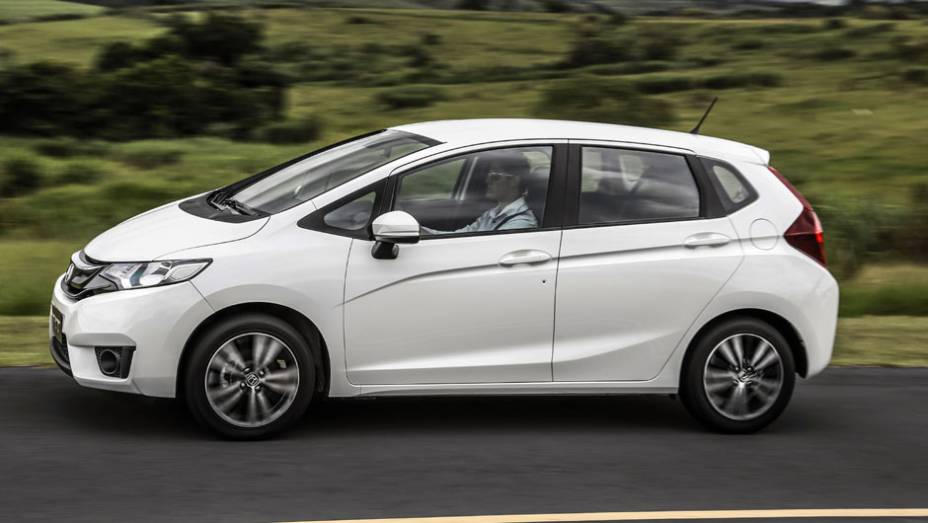 O novo Fit é 9 centímetros mais longo do que seu antecessor | <a href="https://quatrorodas.abril.com.br/carros/lancamentos/novo-honda-fit-781163.shtml" rel="migration">Leia mais</a>