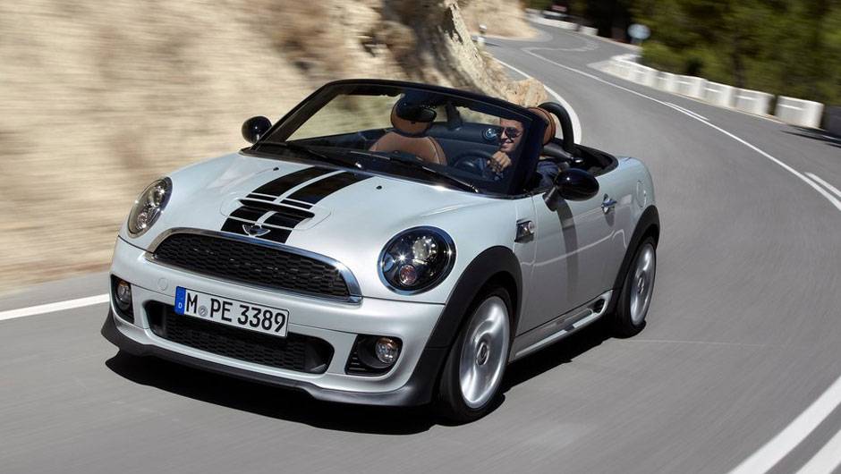 As faixas decorativas fazem parte do vasto pacote de personaliza&ccedil;&atilde;o oferecido pela marca | <a href="https://quatrorodas.abril.com.br/noticias/mini-roadster-chega-r-132-950-318180_p.shtml" rel="migration">Leia mais</a>