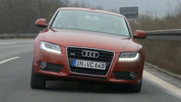 O sistema faz o carro se inclinar nas curvas O sistema faz o carro se inclinar nas curvas