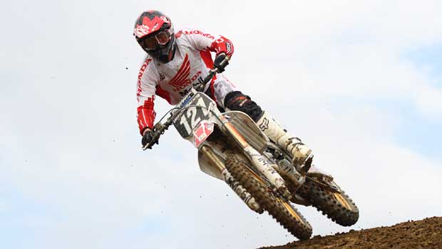 Wellington Garcia se acidenta no Mundial MX