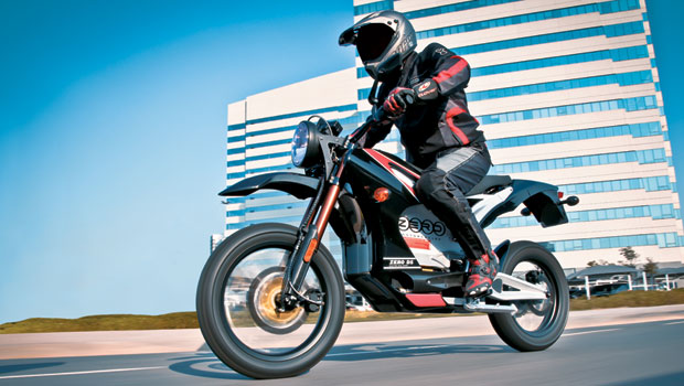 Com foco em zero emissão, venda de motos elétricas aumenta 9 vezes