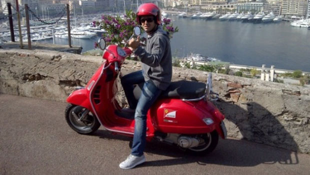 Felipe Massa e seu scooter