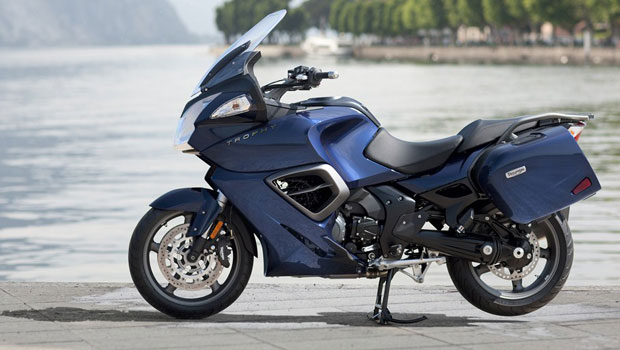 Moto terá duas versões bem equipadas Moto terá duas versões bem equipadas