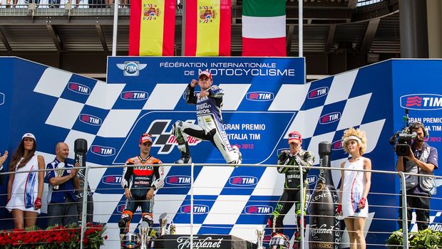 MotoGP: Lorenzo vence e amplia