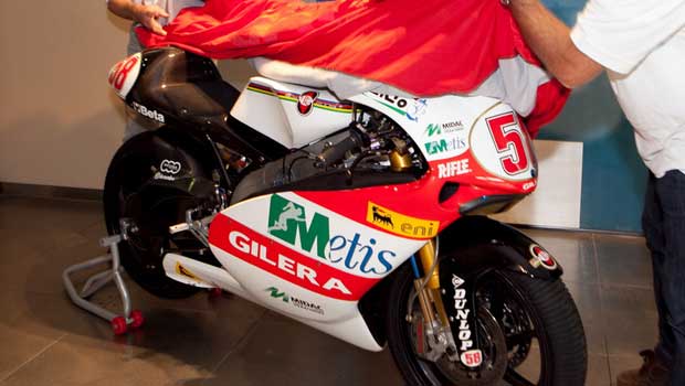 Moto foi doada para a fundação Marco Simoncelli