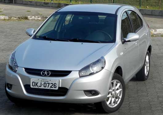 JAC J3 2013 chega às lojas