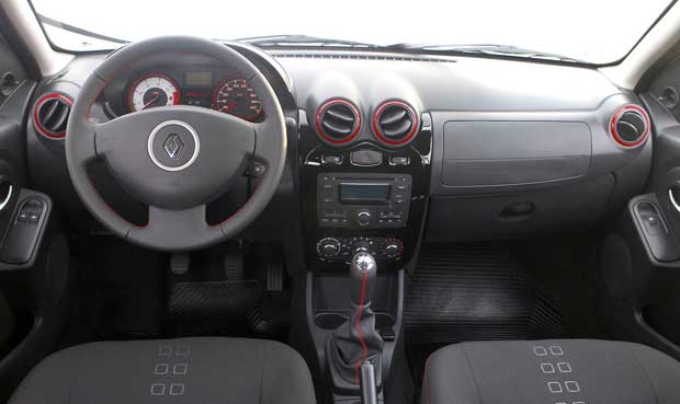sandero240812_4.jpg sandero240812_4.jpg
