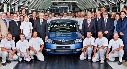 Skoda Rapid começa a ser produzido