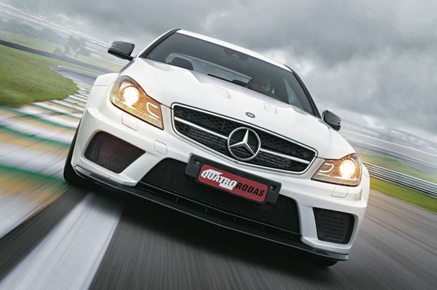 Mercedes C 63 AMG Black Series: o cupê V8 de mais de 500 cv