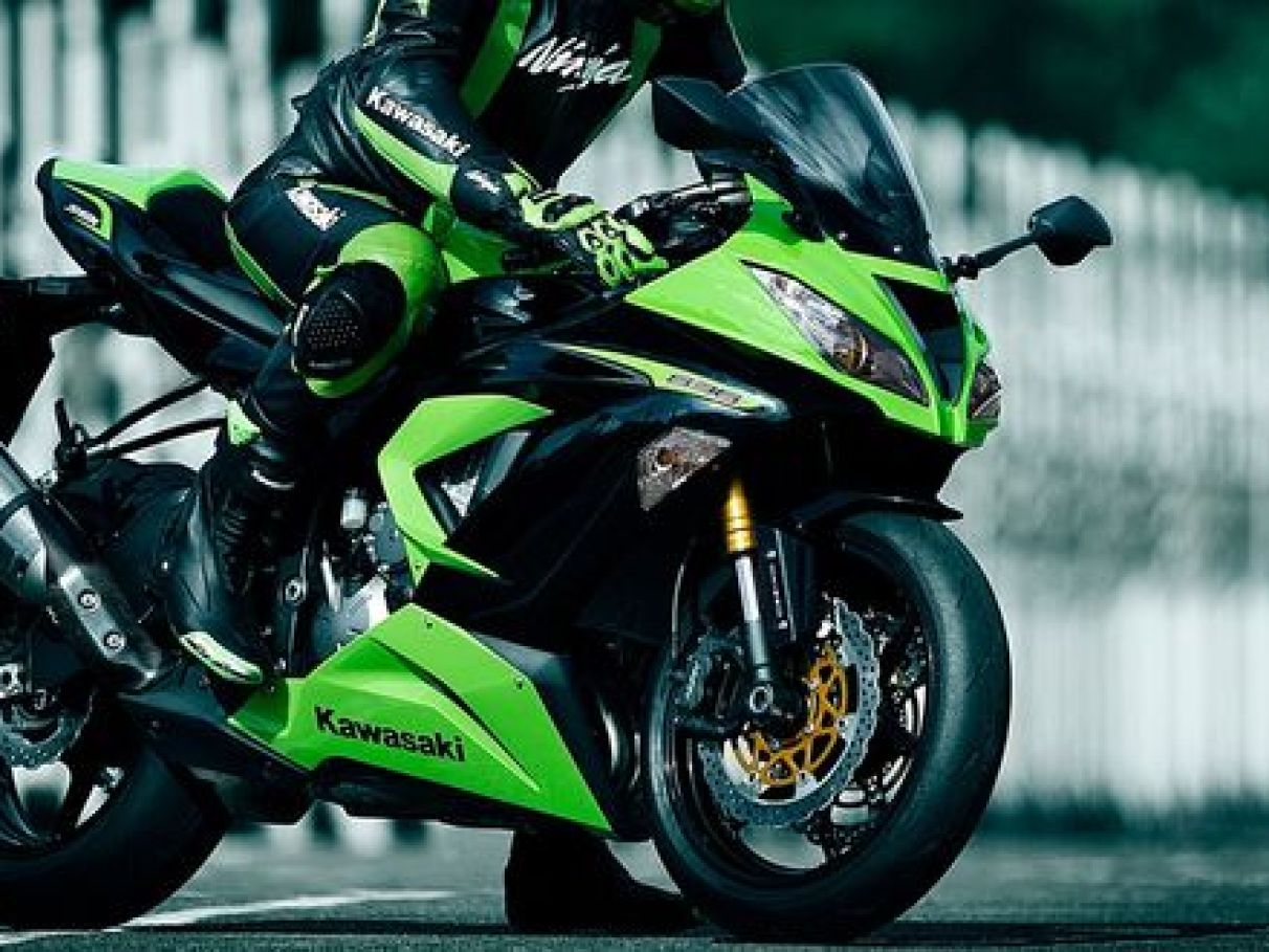 Nova Kawasaki ZX-6R 636 2013 | Quatro Rodas