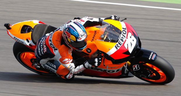 MotoGP: Com tempo firme, Pedrosa marca pole