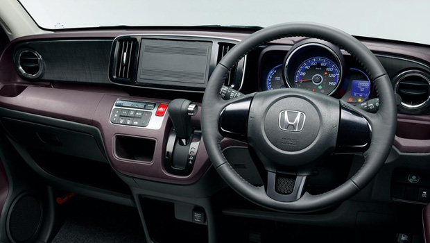 01-11-interior.jpg 01-11-interior.jpg