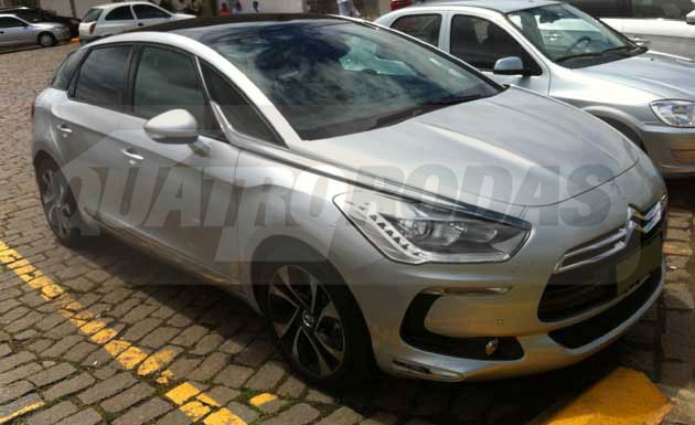QUATRO RODAS flagra Citroën DS5 no Brasil