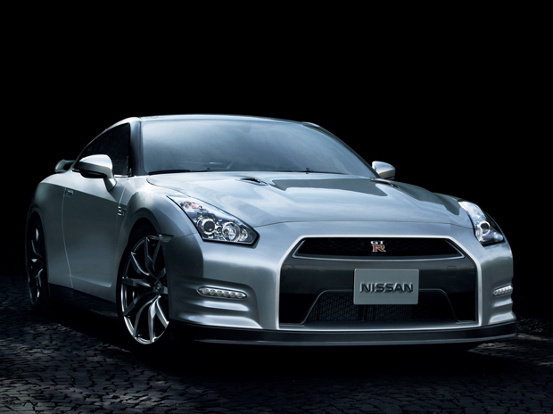 nissangtr1281112.jpg