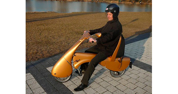 Conheça Moveo, um scooter elétrico dobrável