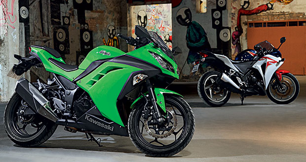 Kawasaki Ninja 300 x Honda CBR 250R