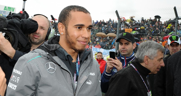 Hamilton elogia início de Márquez na MotoGP Hamilton elogia início de Márquez na MotoGP
