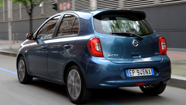 03-06-micra-tras.jpg 03-06-micra-tras.jpg