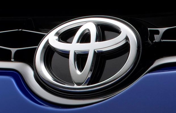 030613corolla2.jpg 030613corolla2.jpg