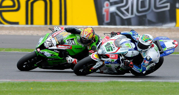 WSBK: Rea e Baz vencem em Silverstone WSBK: Rea e Baz vencem em Silverstone
