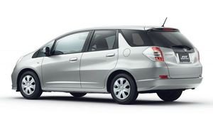 honda-fit-shuttle-2.jpeg