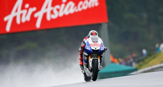 MotoGP: Lorenzo voa e é pole no Japão