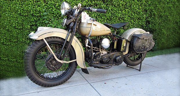 Harley-Davidson de Steve McQueen vai a leilão