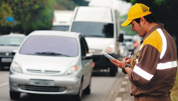 Trânsito de São Paulo terá mais 1.697 fiscalizadores de trânsito