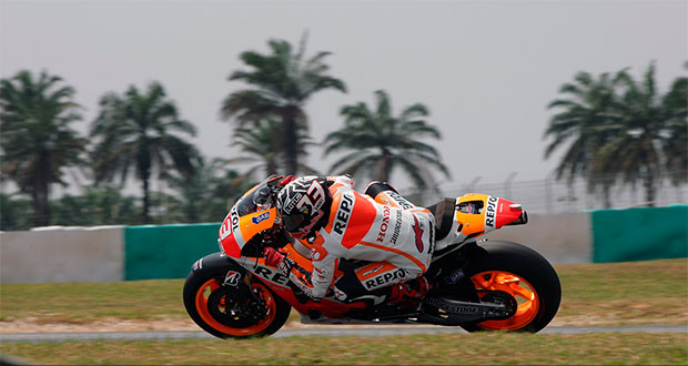 MotoGP: Márquez domina Sepang no segundo dia