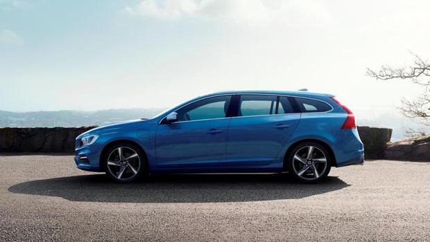 volvo-v60-plug-in-hybrid-r-design-2.jpeg