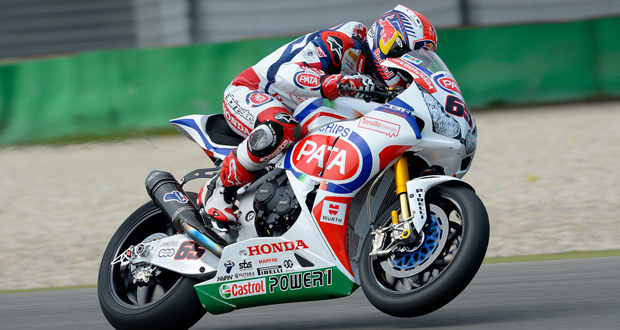 SBK: Guintoli e Rea vencem em Assen SBK: Guintoli e Rea vencem em Assen