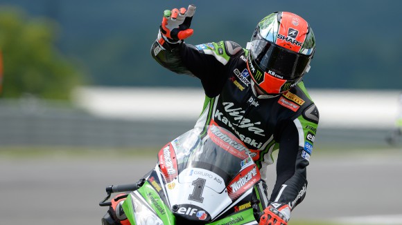 SBK: Sykes domina a etapa de Donington Park