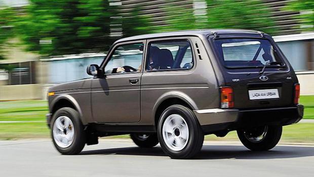 lada-niva-urban-traseira.jpeg lada-niva-urban-traseira.jpeg