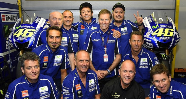 Valentino Rossi renova com a Yamaha até 2016