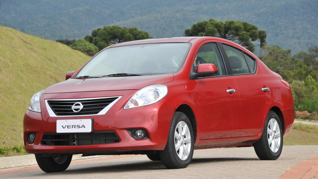 nissan_versa_3.jpeg nissan_versa_3.jpeg