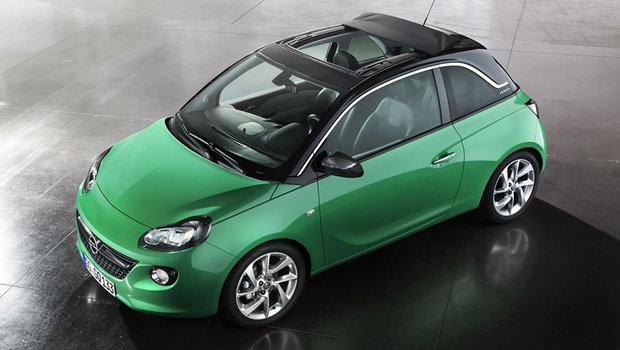 Opel Adam ganha teto retrátil de lona