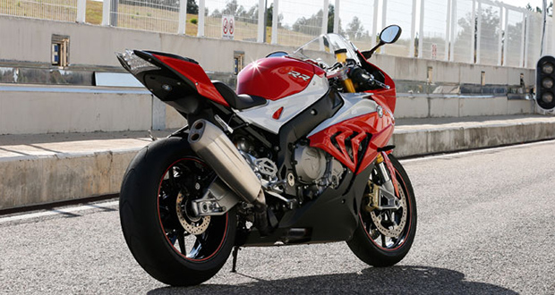 BMW S 1000RR chega por R$ 75,9 mil