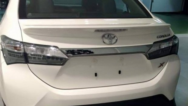 2015-toyota-corolla-facelift-spy-3.jpeg 2015-toyota-corolla-facelift-spy-3.jpeg