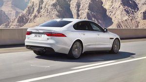 jaguar-xf-2.jpeg