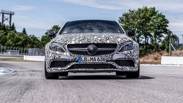 Mercedes C63 AMG Coupe surge em novos teasers