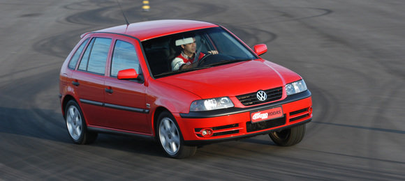 Gol vermelho turbo