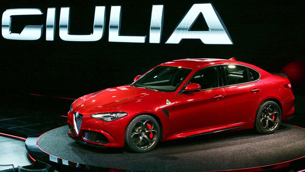 Tudo sobre o Alfa Romeo Giulia Quadrifoglio Verde, o sedã que promete brigar com BMW, Mercedes e Audi