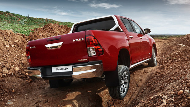 hilux_exterior_66_dpl.jpeg hilux_exterior_66_dpl.jpeg