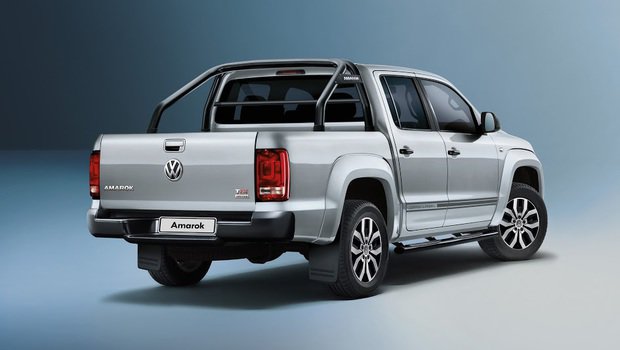 amarok-dark-label-3.jpeg