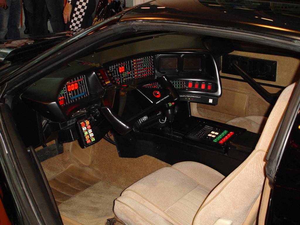 A SUPER MÁQUINA - Interior do KITT, um Pontiac TRansAm modificado